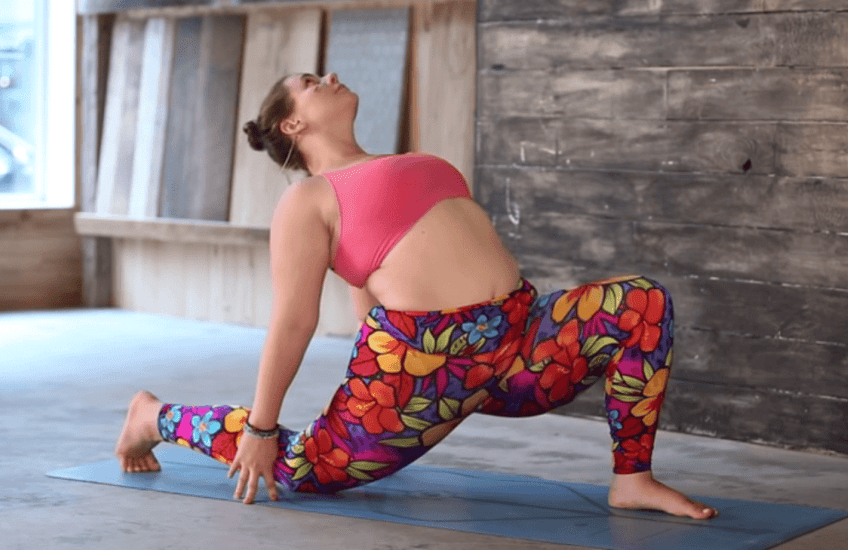 Dana Falsetti yoga © YouTube