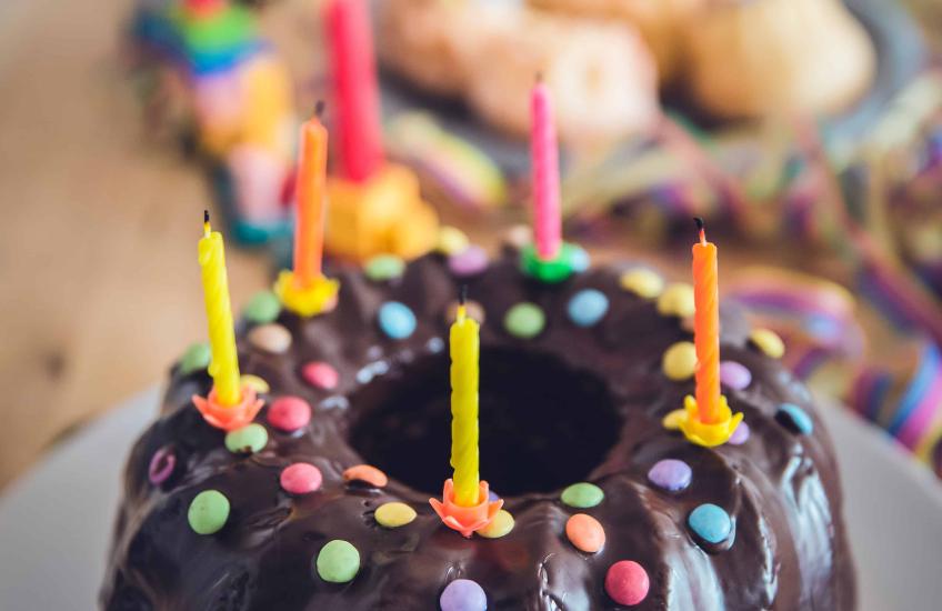 Verjaardagstaart. Foto van Markus Spiske via Pexels.com.