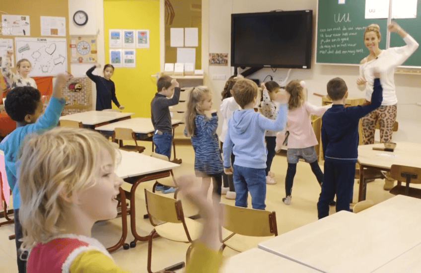 Friese schoolkinderen beter in hun vel door yoga en meditatie