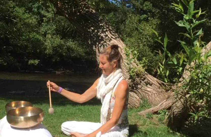 Ellen Koot Rhe-set yoga & klankschalen