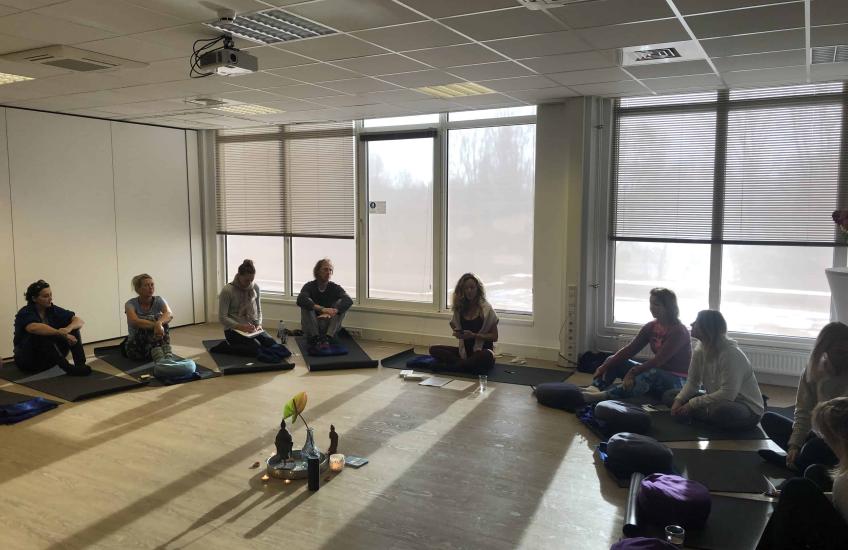 Review! ONE DAY YOGA RETREAT 