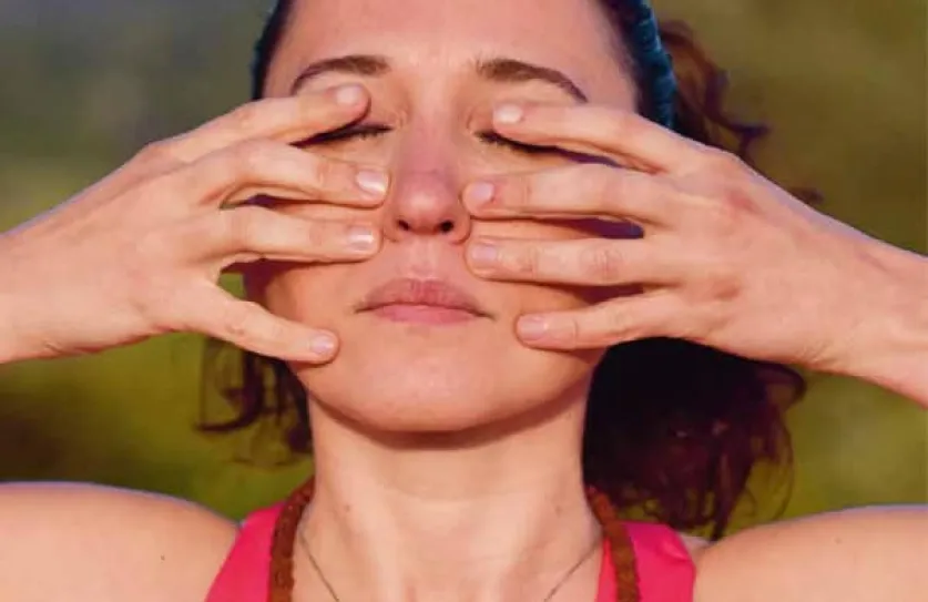 preview linkerneusgat yoga tijdschrift