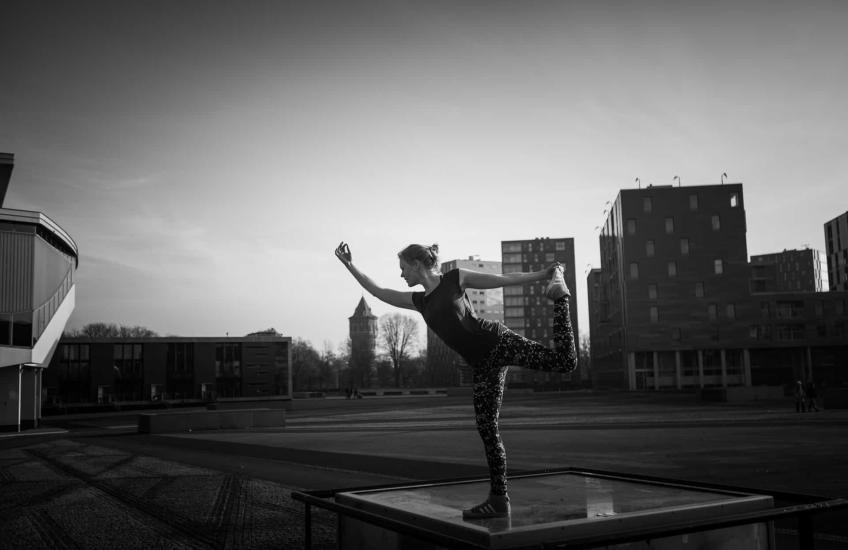 next door yoga vinyasa en yin yoga Mariken Zbinden