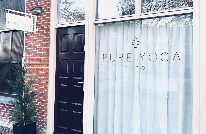 Laagdrempelig kennismaken met yoga bij open dag Pure Yoga Studio