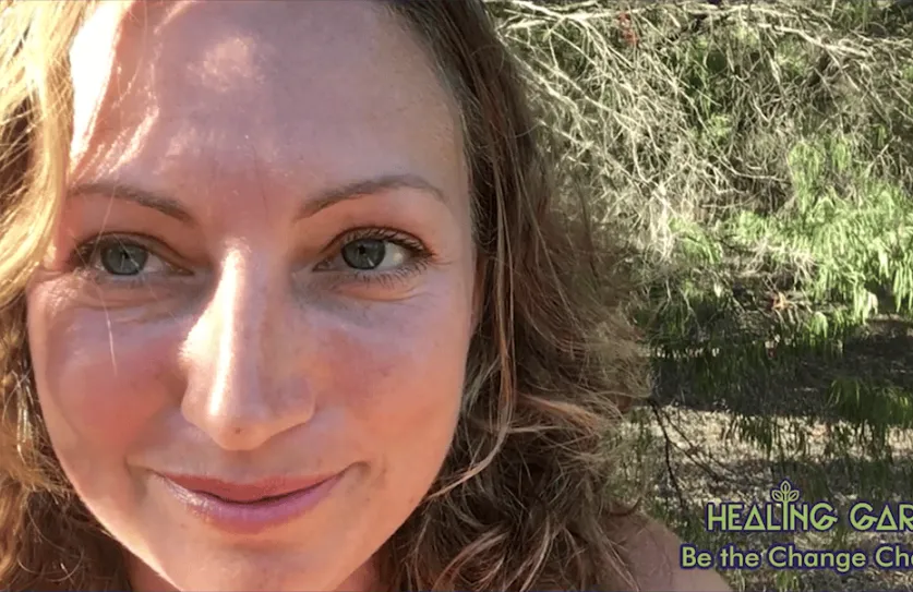 Still Sarah Schröder. Bron: YouTube