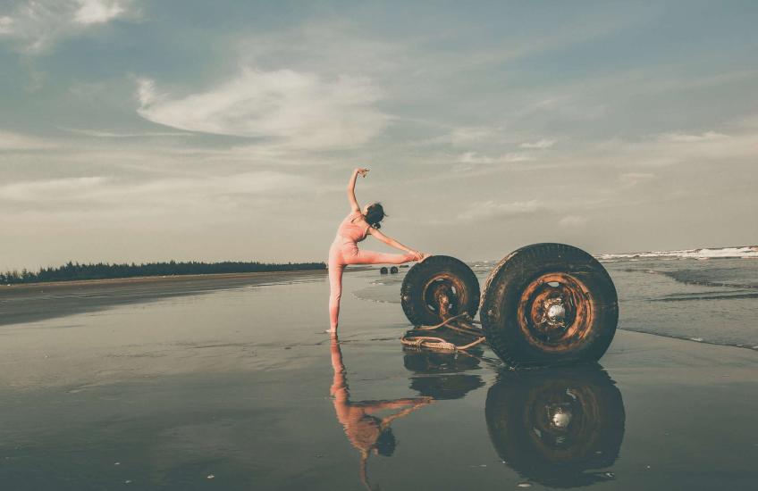 4 manieren om een yogawiel te gebruiken