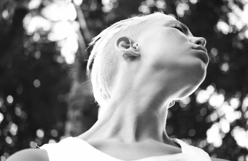 5 yoga poses voor je nek