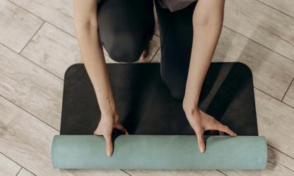 7 hulpmiddelen die van pas komen tijdens yoga