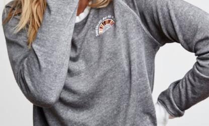 Sunshine Rays Boyfriend Sweater. Bron: Iloveyoga