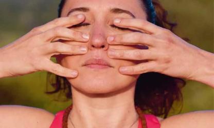 preview linkerneusgat yoga tijdschrift