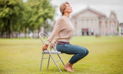 Paula Jap Tjong geeft op 13 april een workshop stoeyoga. 