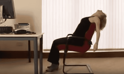 Beeldstil via YouTube. Yoga for the Office - Part 1 van Ekhart Yoga.