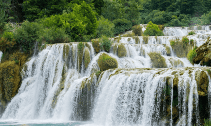 Rustgevende waterval