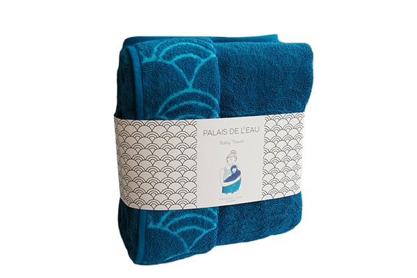 Je baby veilig en droog met de baby towel van Palais de l’eau