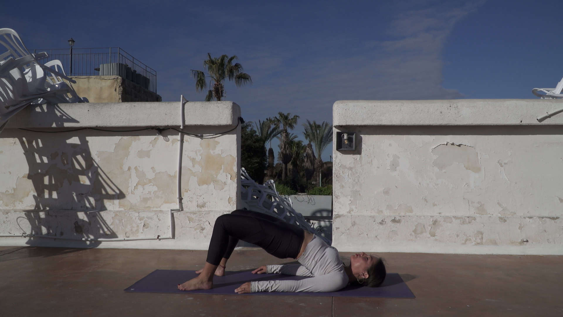 Brughouding (Setu Bandha Sarvangasana)