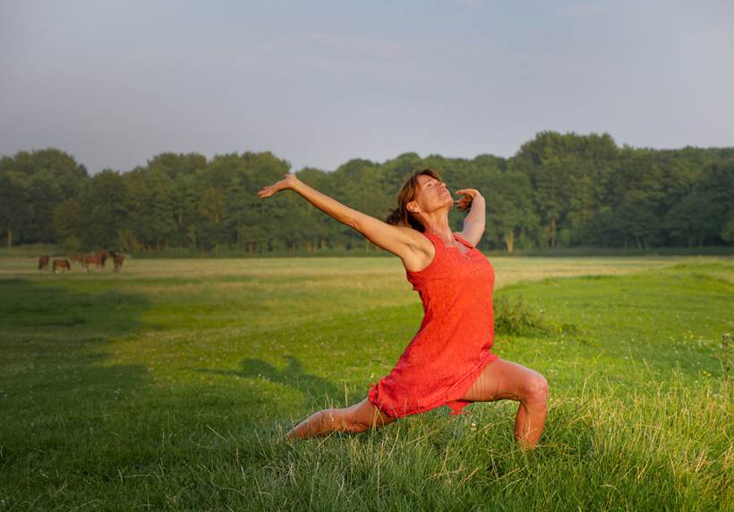 Yoga International viert de lente! Op reis door de elementen
