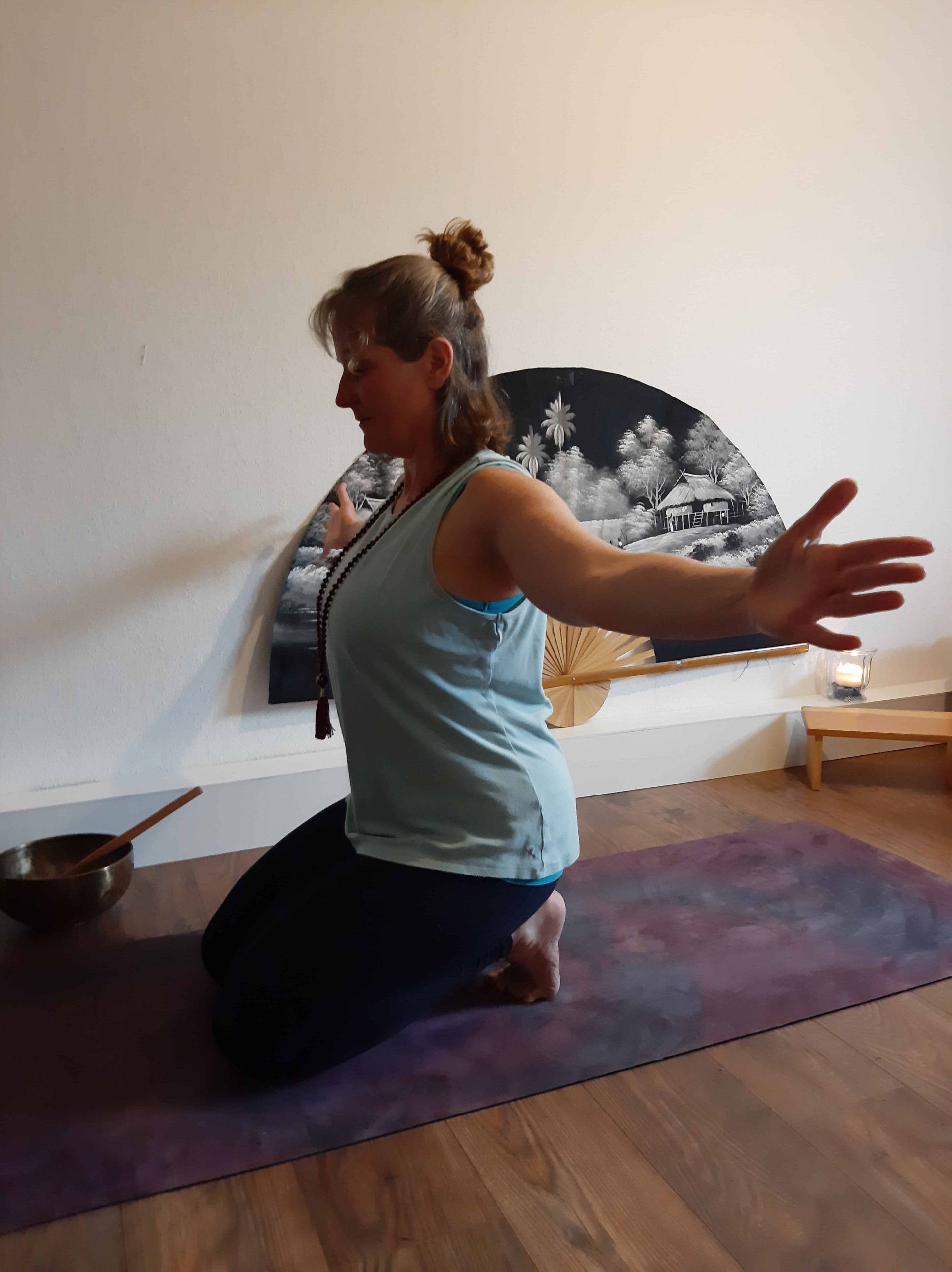 Heb jij last van je polsen bij de downward facing dog? Deze 8 stappen gaan je helpen!