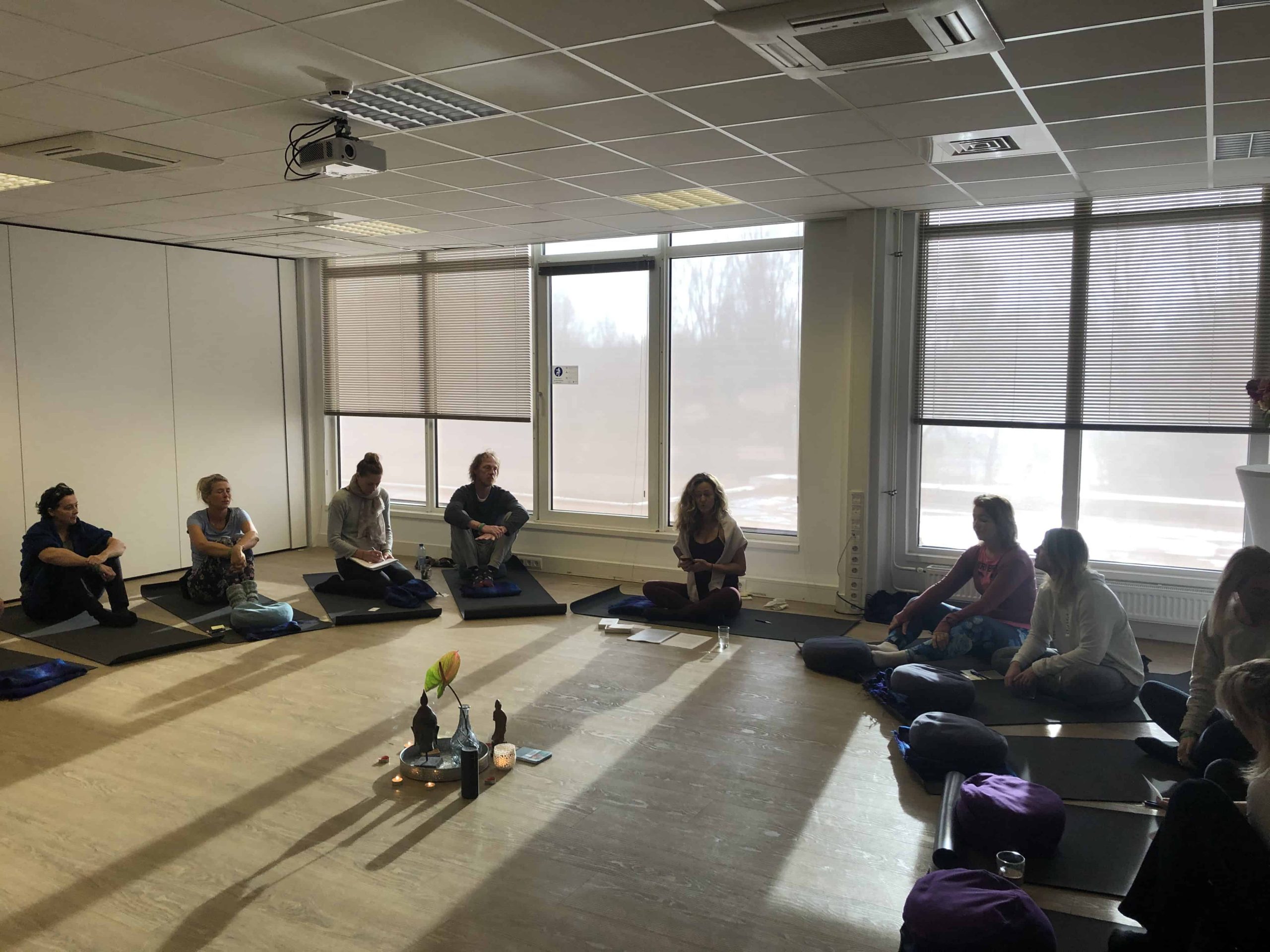 Review! ONE DAY YOGA RETREAT