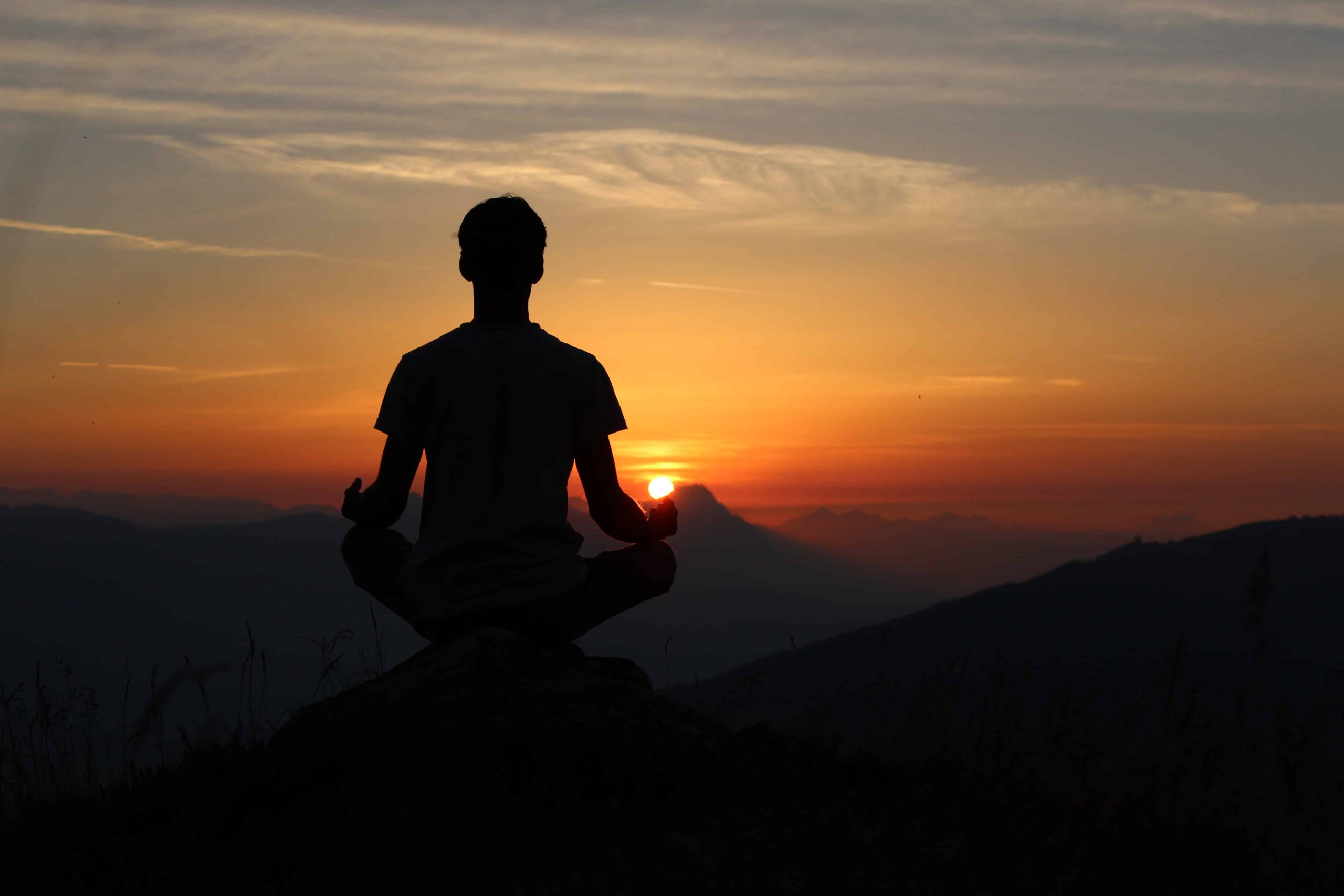 Minder stress door yoga. Hoe zit dat?