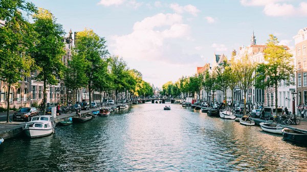 IN HET KOMENDE NUMMER VAN YOGA INTERNATIONAAL MAGAZINE