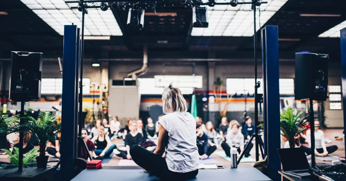 Stine Jensen over de grenzen van de yogadocent