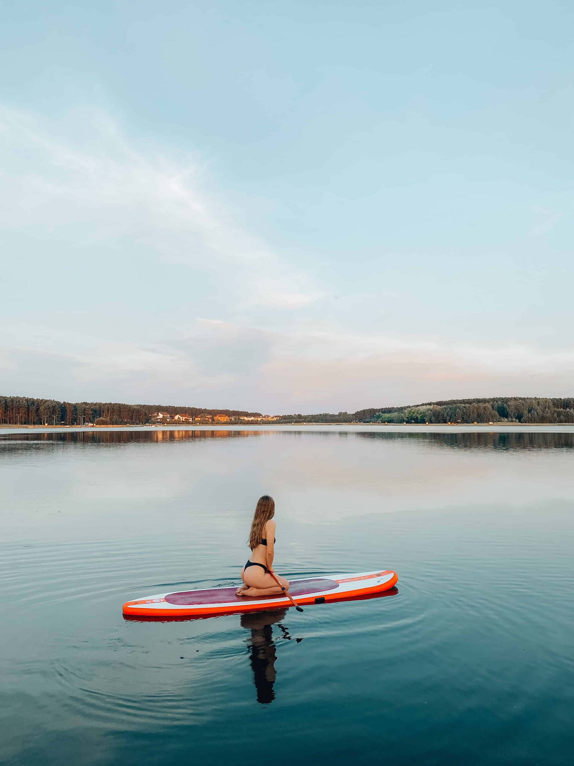 Yoga op het water? Ervaar de voordelen van SUP Yoga