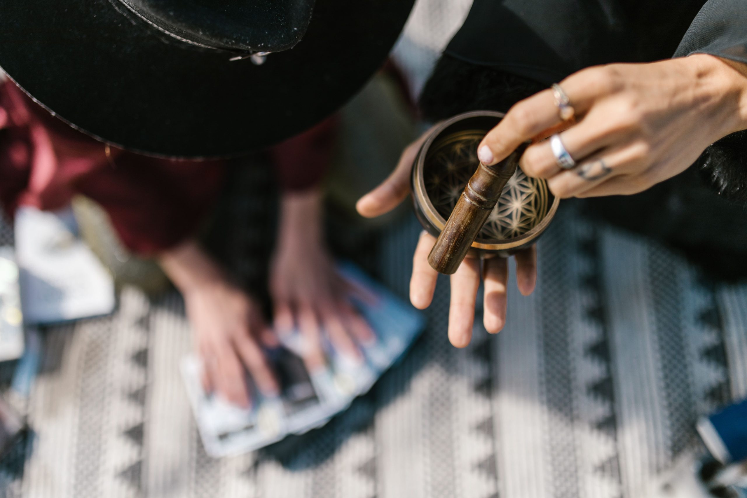 Wat je niet heelt, herhaalt zich: de transformerende kracht van ancestral healing