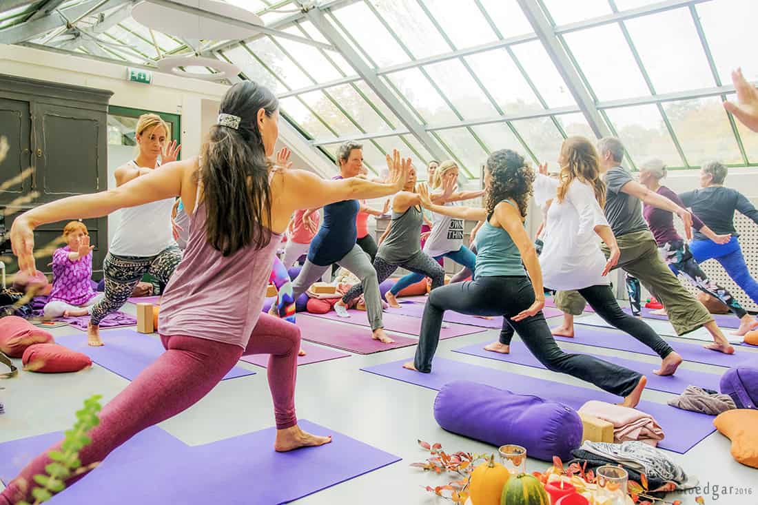 STILLNESSINYOGA