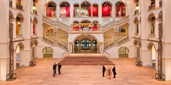 Yoga in het Tropenmuseum