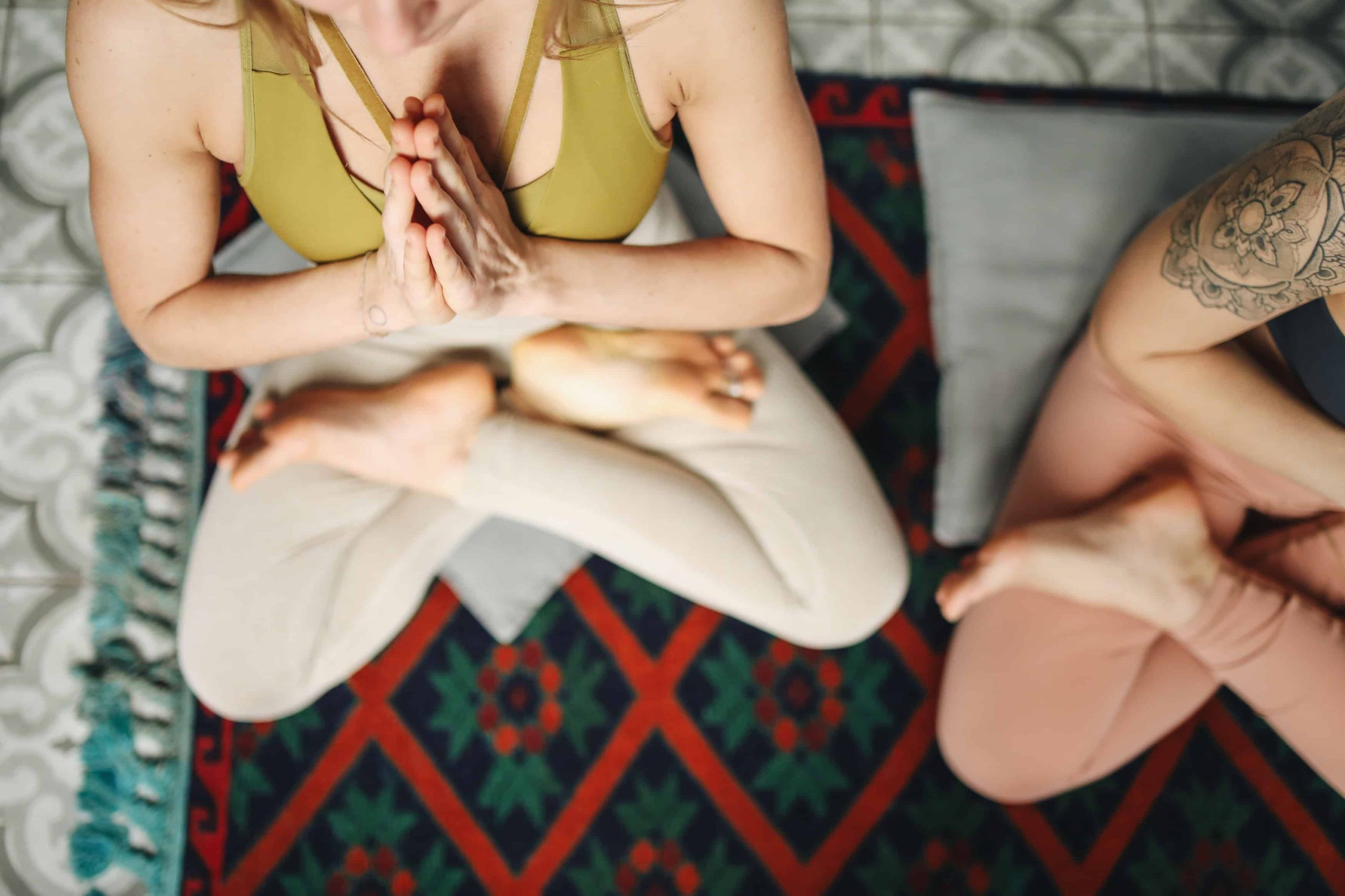 Yoga en corona: voortaan ‘namasté’
