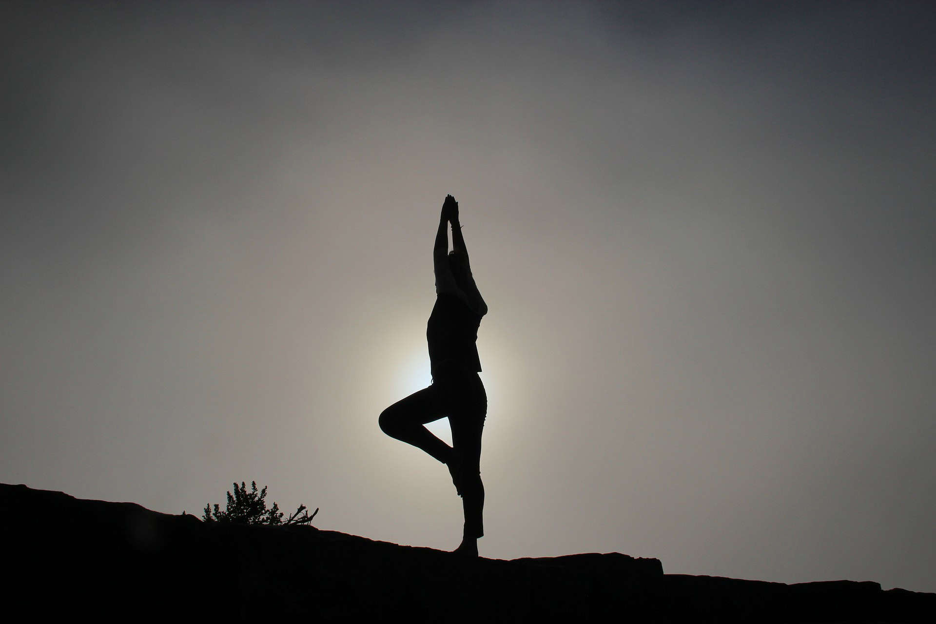 Mijn yogahouding voor sombere momenten: De Struisvogel